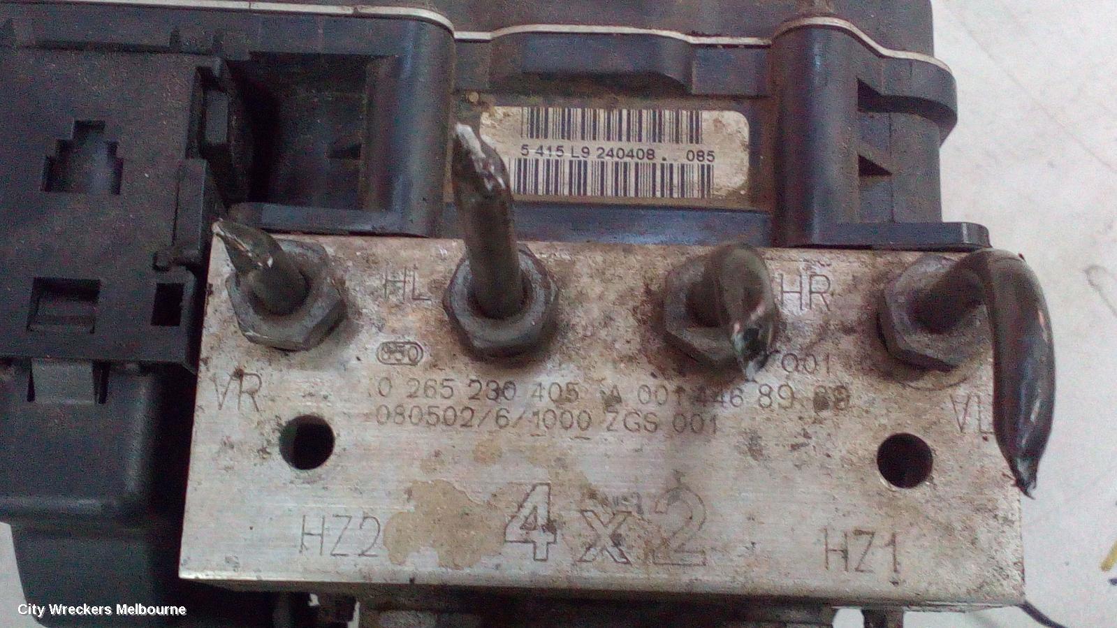 MERCEDES VITO ABS PUMP/MODULATOR, 639, 12/2005 - 02/2015