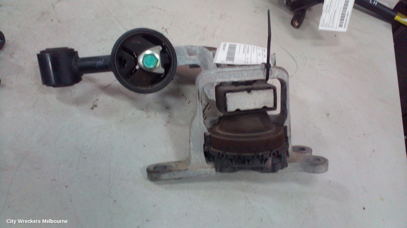 RENAULT KALEOS MOUNT, H45 09/2013 - 04/2016