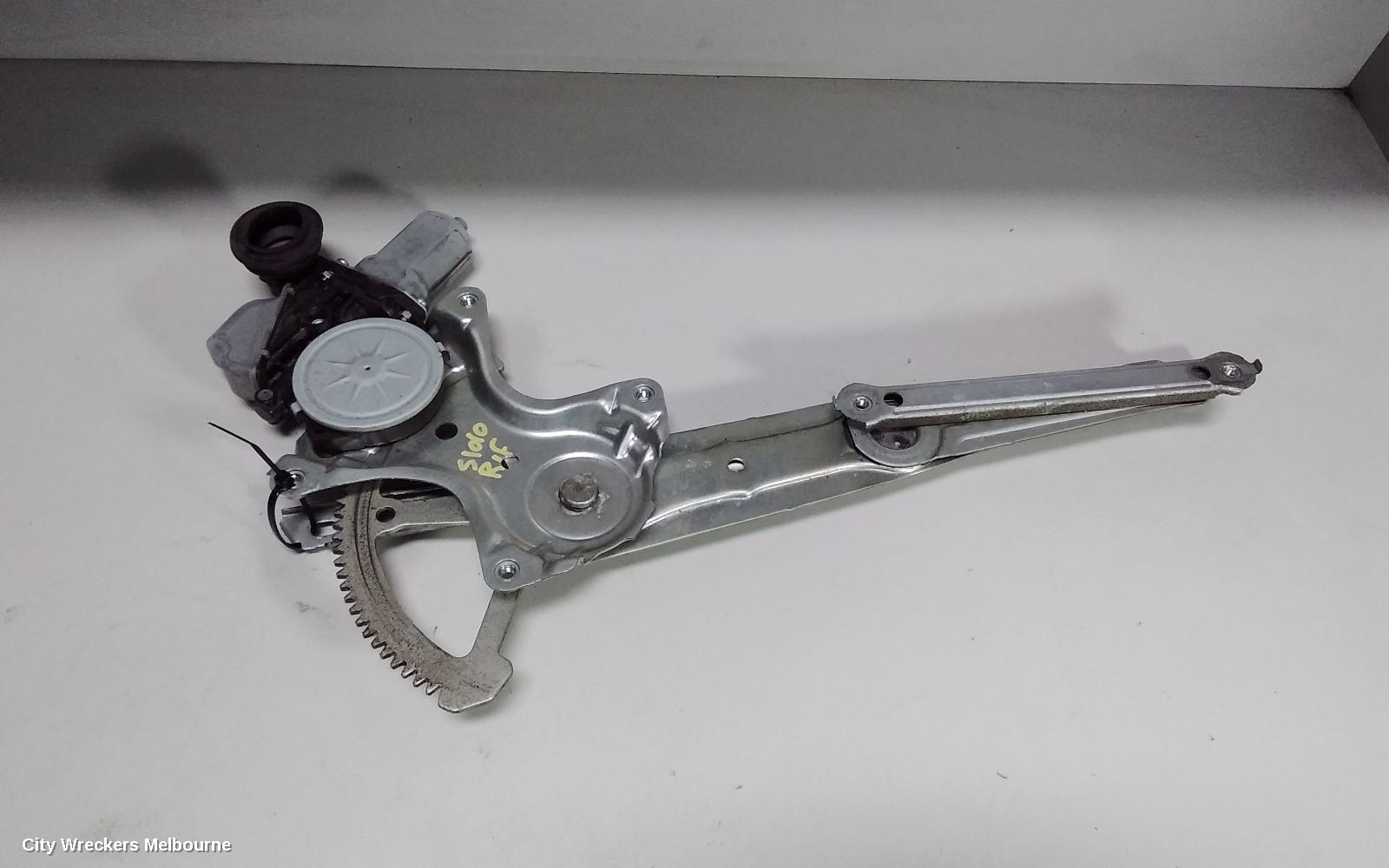 TOYOTA CAMRY RIGHT FRONT WINDOW REG/MOTOR, ASV50/AVV50, POWER, 12/2011 - 10/2017