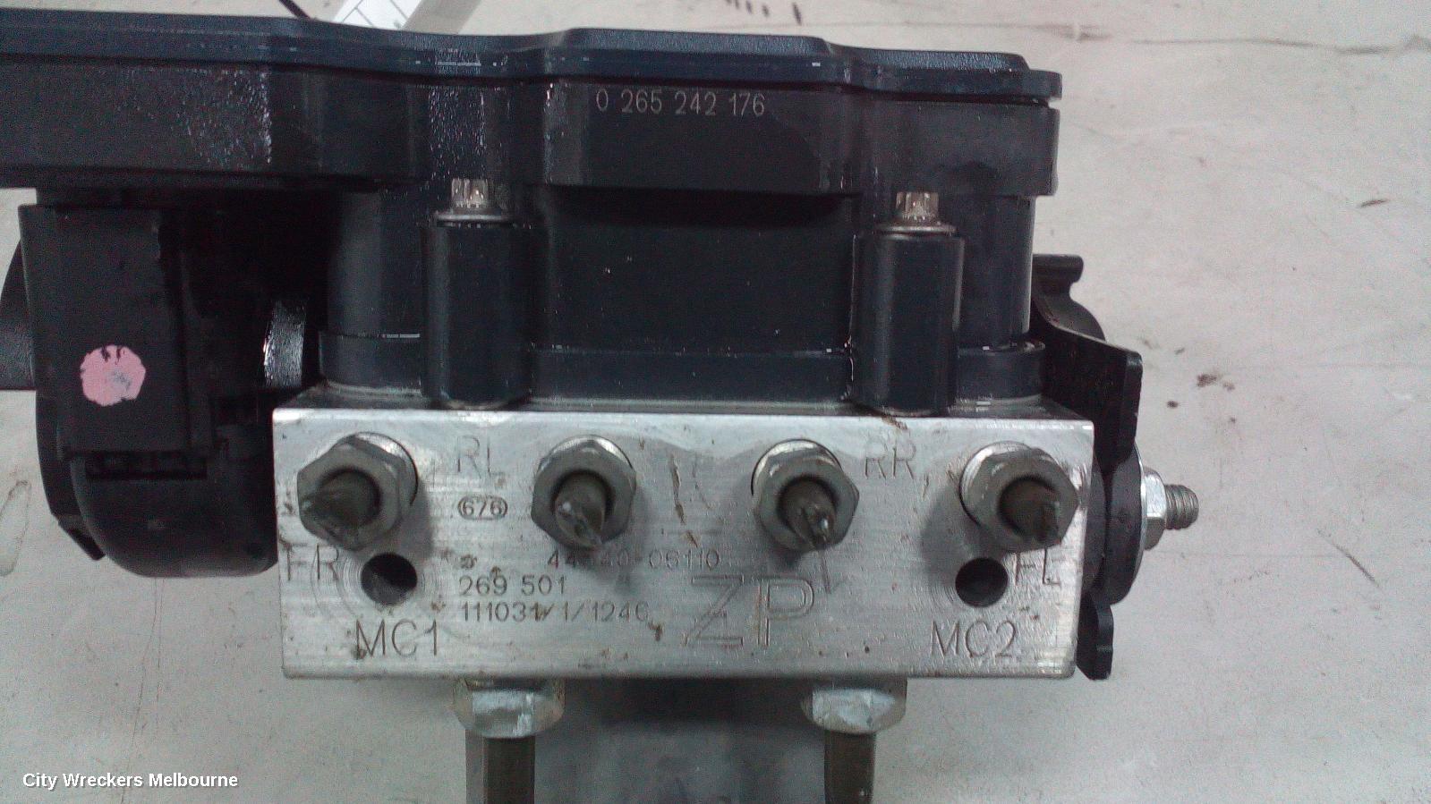 TOYOTA CAMRY ABS PUMP/MODULATOR, ASV50, STANDARD (NON HYBRID), P/N 4454006110, 12/2011 - 05/2015