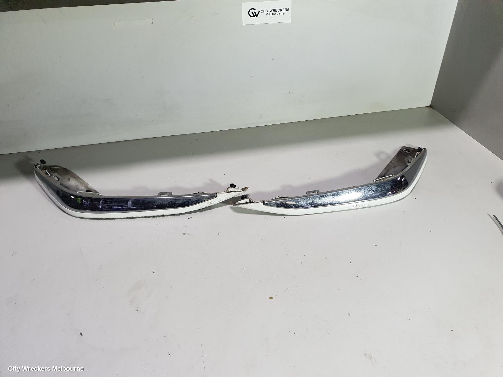 HONDA ODYSSEY, RC1, 02/2014 - 03/2022, BUMPER LIP KIT IN CHROME  RIGHT  ONLY : 61601
