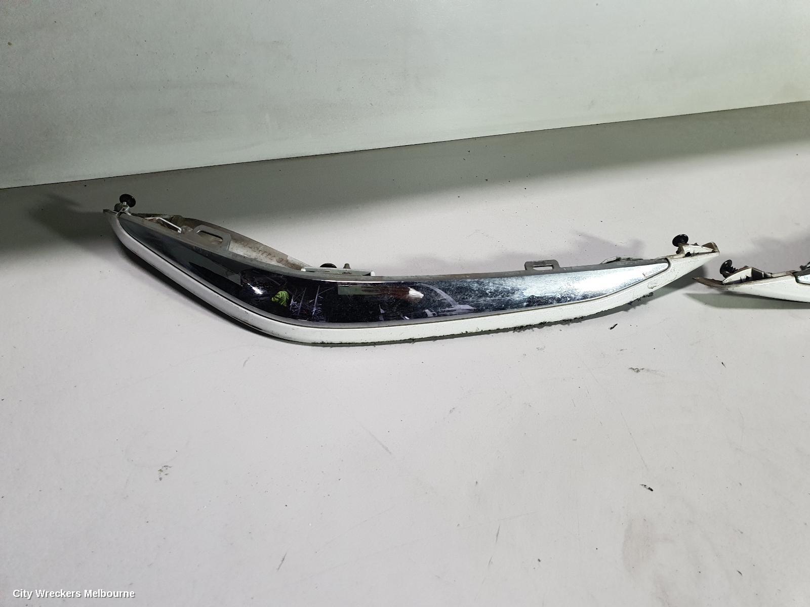HONDA ODYSSEY, RC1, 02/2014 - 03/2022, BUMPER LIP KIT IN CHROME  RIGHT  ONLY : 61601