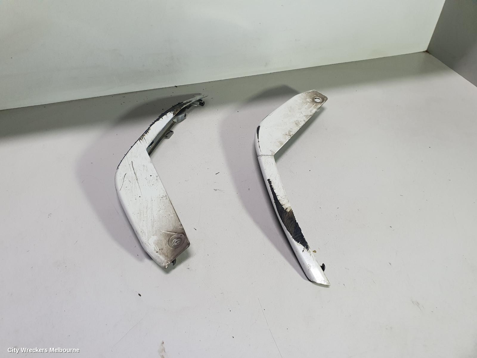 HONDA ODYSSEY, RC1, 02/2014 - 03/2022, BUMPER LIP KIT IN CHROME  RIGHT  ONLY : 61601