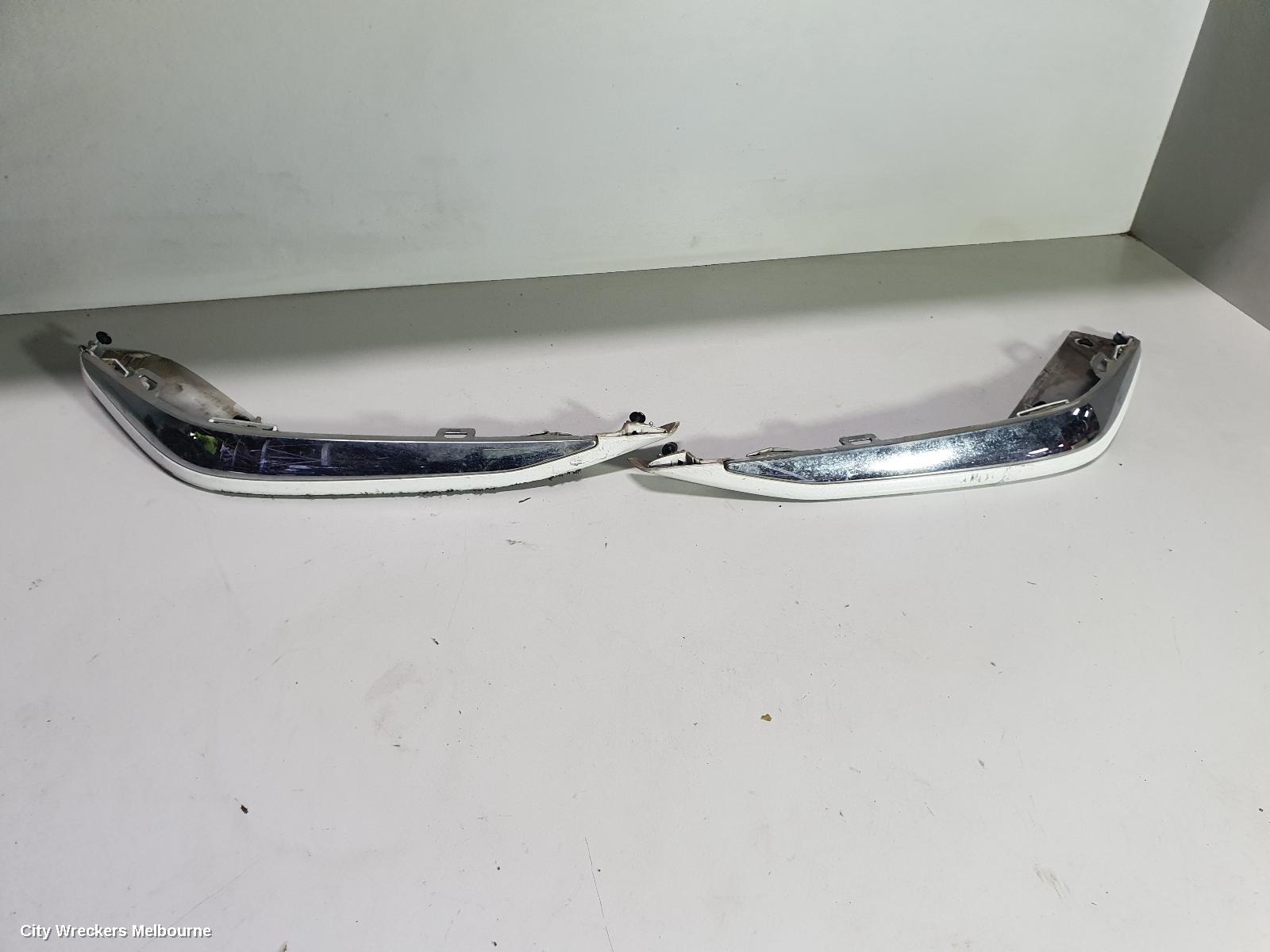 HONDA ODYSSEY, RC1, 02/2014 - 03/2022, BUMPER LIP KIT IN CHROME  RIGHT  ONLY : 61601