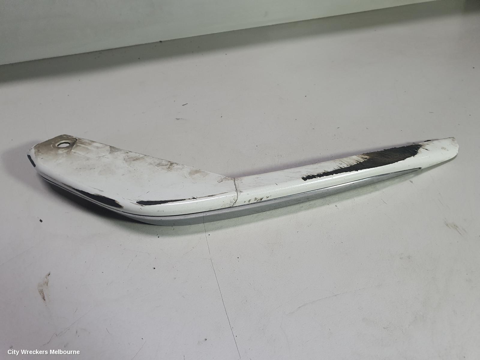 HONDA ODYSSEY, RC1, 02/2014 - 03/2022, BUMPER LIP KIT IN CHROME  RIGHT  ONLY : 61601