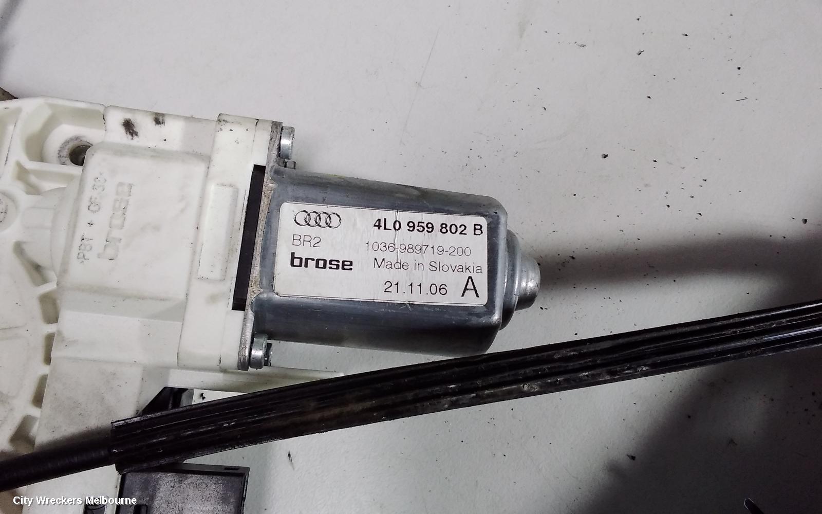 AUDI Q7 RIGHT FRONT WINDOW REG/MOTOR, 4L, 09/2006 - 08/2015