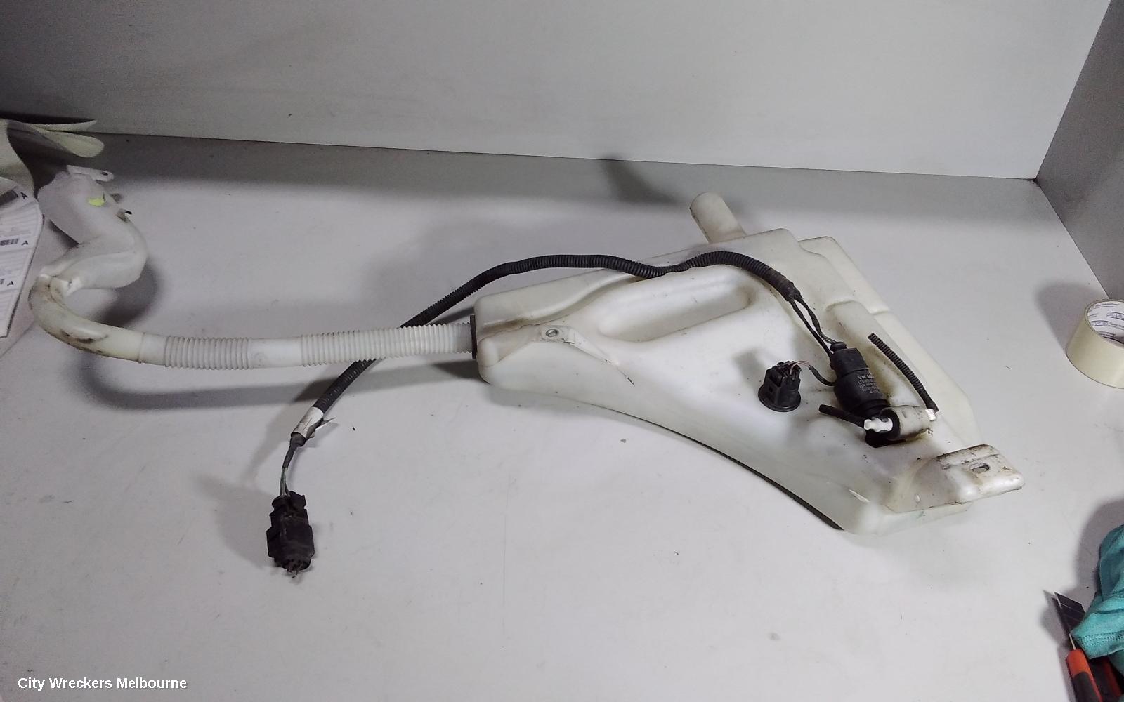 AUDI Q7 WASHER BOTTLE, 4L, W/ H/LAMP WASHER TYPE, 09/2006 - 08/2015