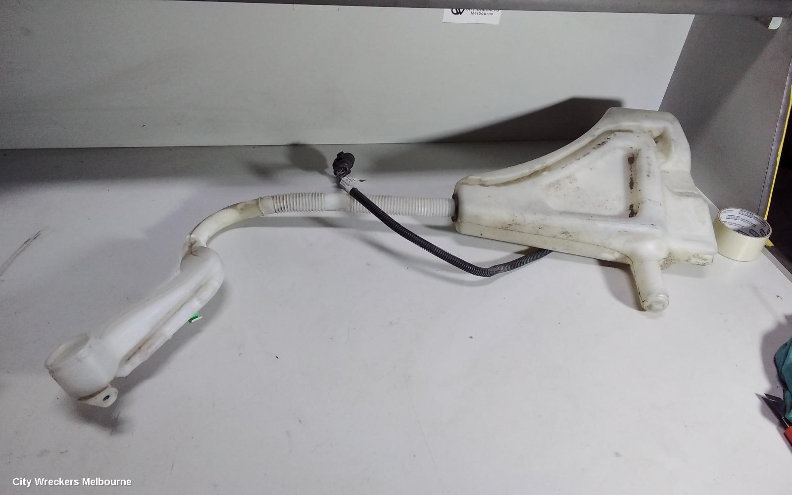 AUDI Q7 WASHER BOTTLE, 4L, W/ H/LAMP WASHER TYPE, 09/2006 - 08/2015