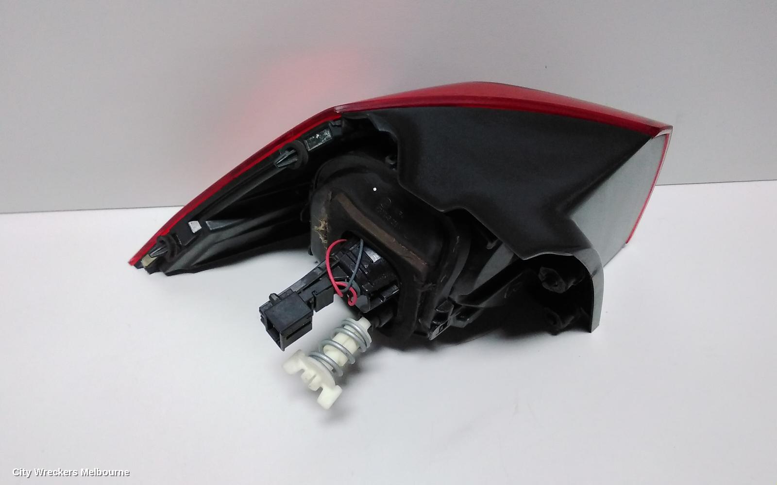 VOLKSWAGEN GOLF RIGHT TAILLIGHT, GEN 7, HATCH, STANDARD, NON LED TYPE, 03/2013 - 03/2017