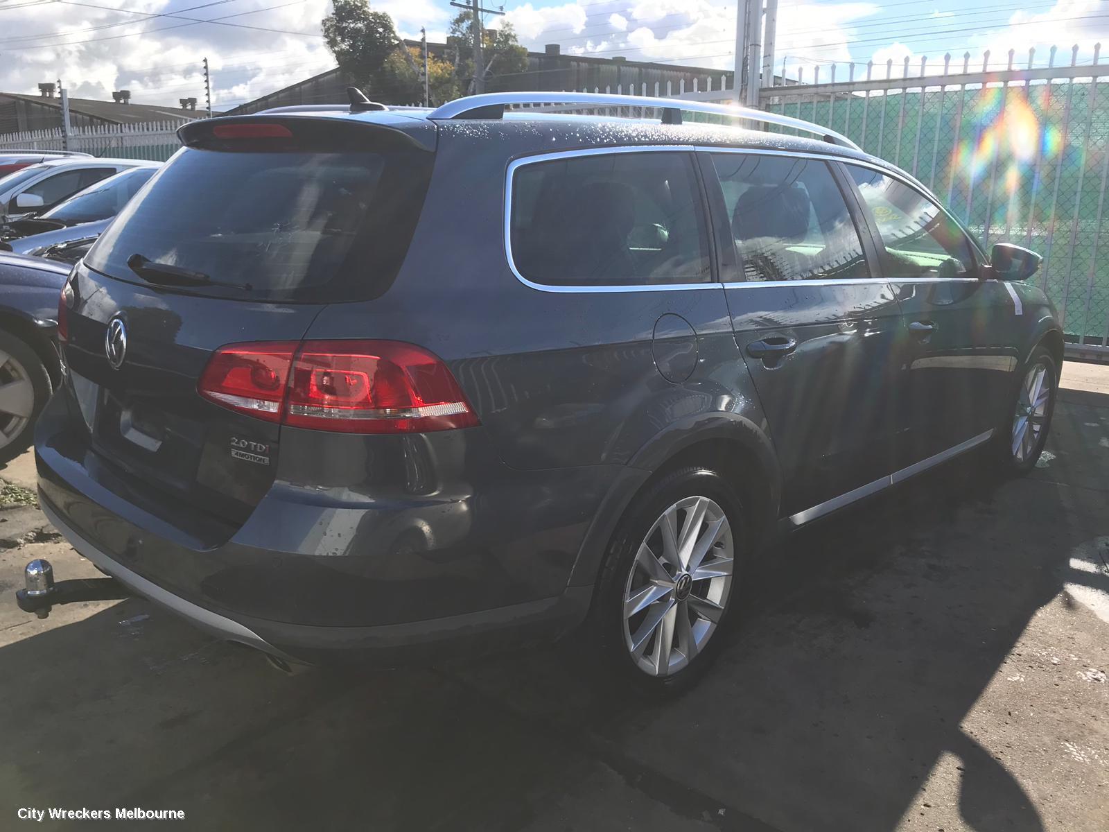 VOLKSWAGEN PASSAT REAR GARNISH, TAILGATE LAMP (LH SIDE), NON LED TYPE, 3C/MK6 B7, WAGON, 09/2010 - 05/2015