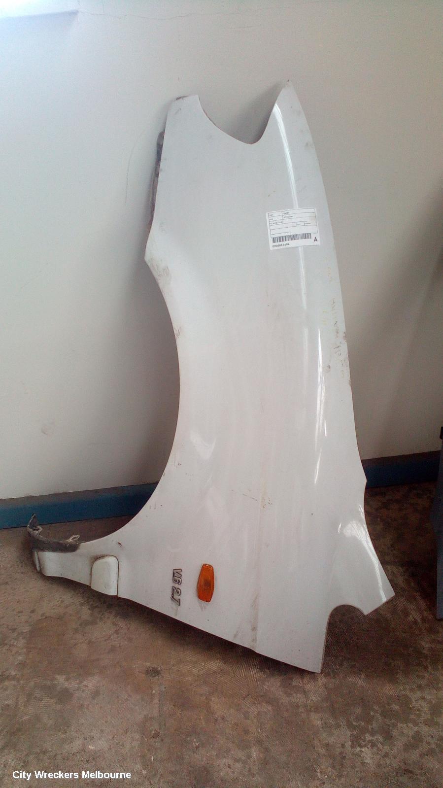 HYUNDAI TRAJET LEFT GUARD, FO, 05/2000 - 12/2007