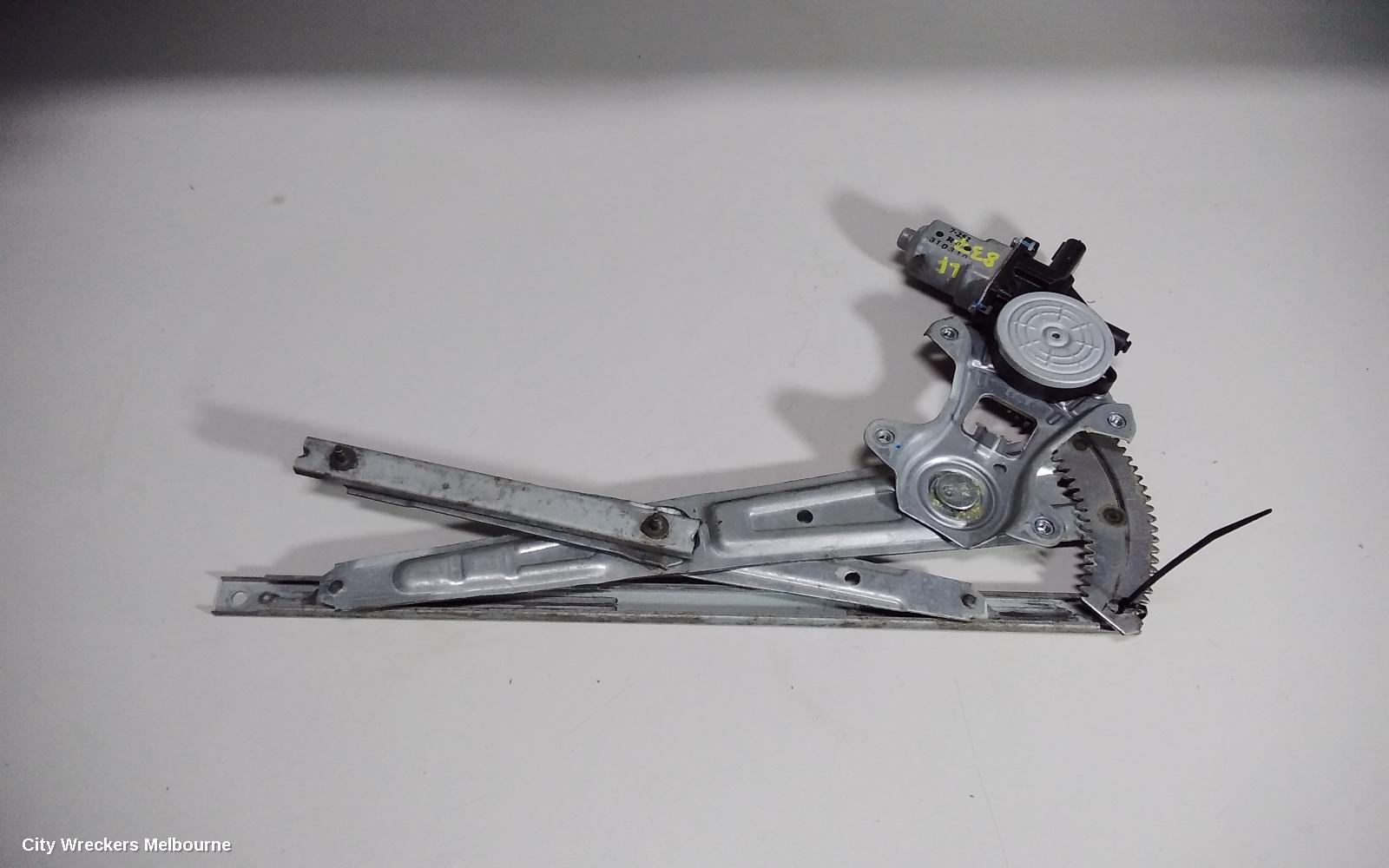 HONDA CRV LEFT FRONT WINDOW REG/MOTOR, RM, 11/2012 - 04/2017