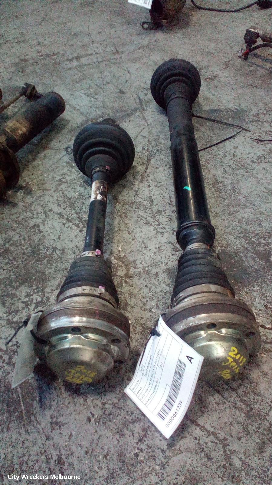 VOLKSWAGEN JETTA RIGHT DRIVESHAFT, AUTO T/M TYPE, PETROL, 1.4, 1B, 02/2011 - 12/2017