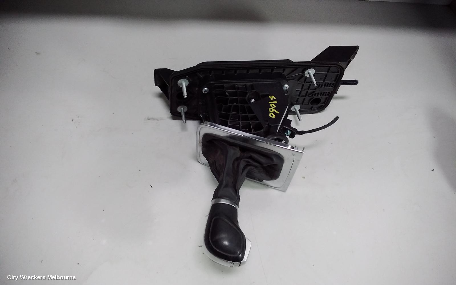 VOLKSWAGEN PASSAT GEAR STICK/SHIFTER, 3C/MK6 B7, AUTO T/M, 04/2011 - 05/2015