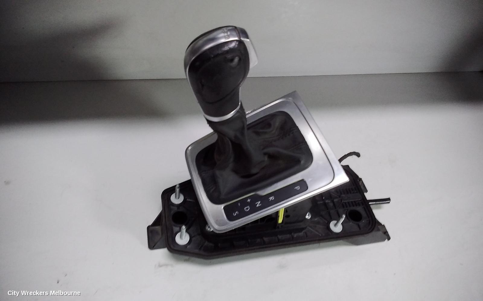 VOLKSWAGEN PASSAT GEAR STICK/SHIFTER, 3C/MK6 B7, AUTO T/M, 04/2011 - 05/2015