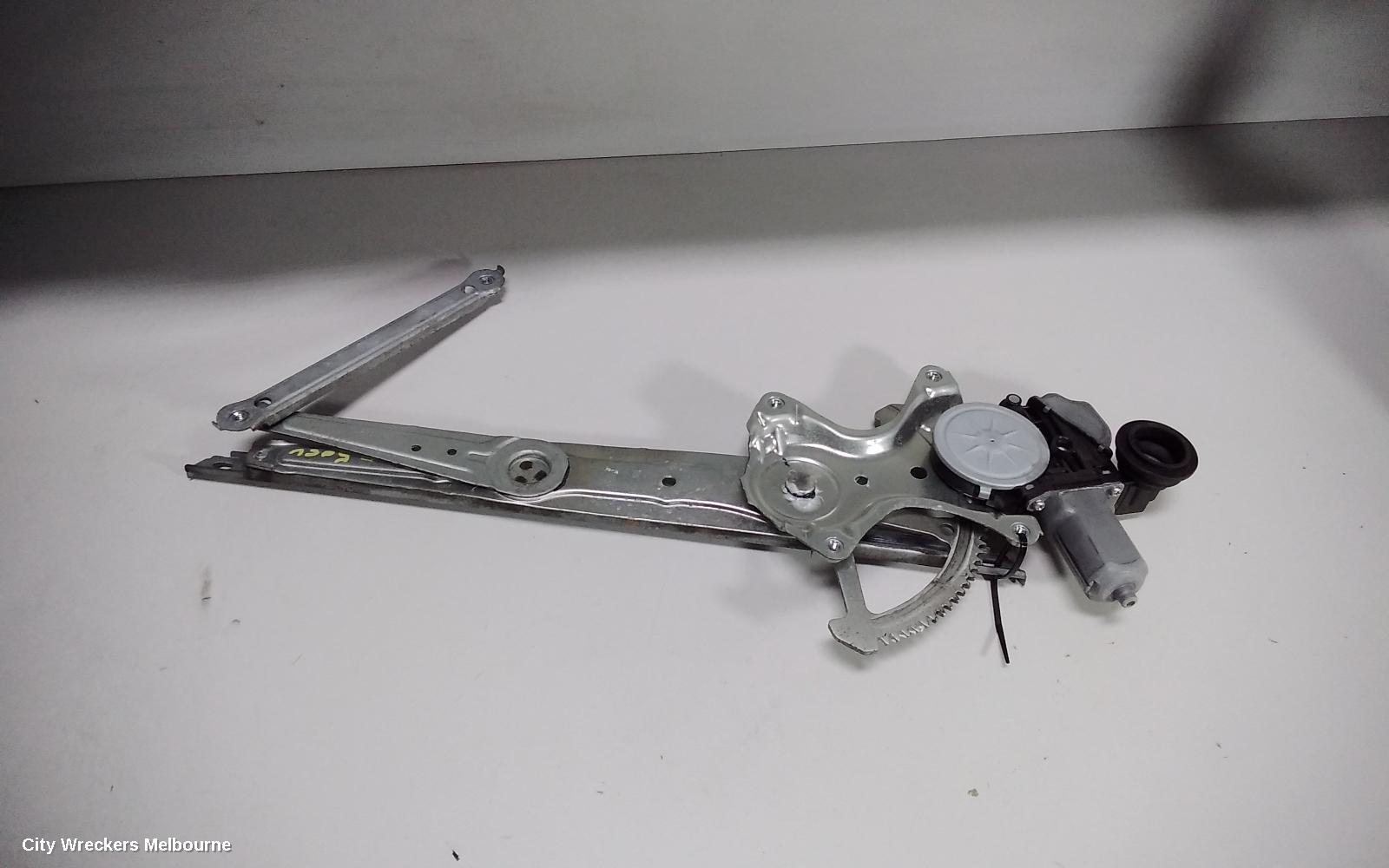TOYOTA CAMRY RIGHT FRONT WINDOW REG/MOTOR, ASV50/AVV50, POWER, 12/2011 - 10/2017