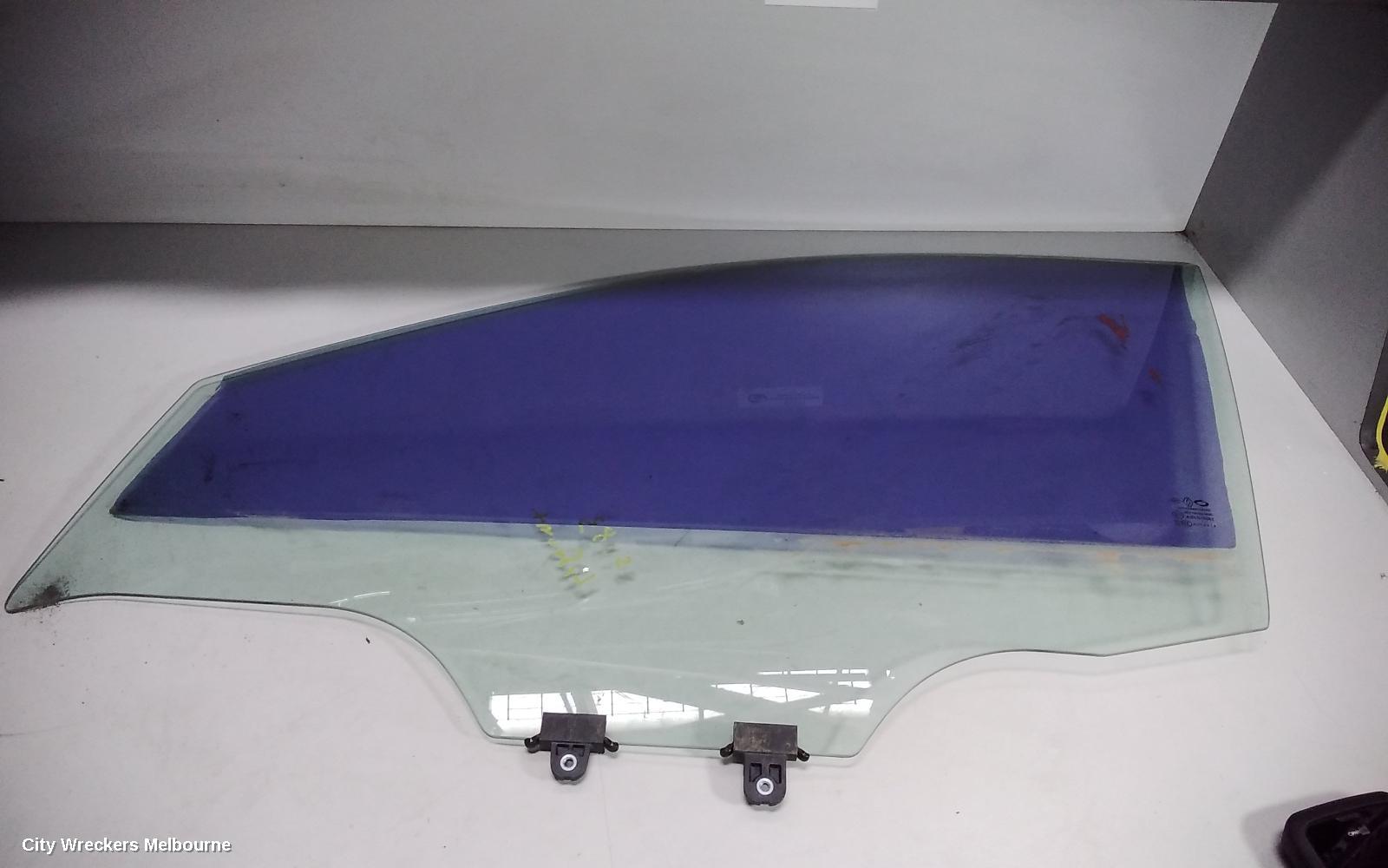 RENAULT KALEOS LEFT FRONT DOOR WINDOW, XZG, 05/2016 ONWARDS