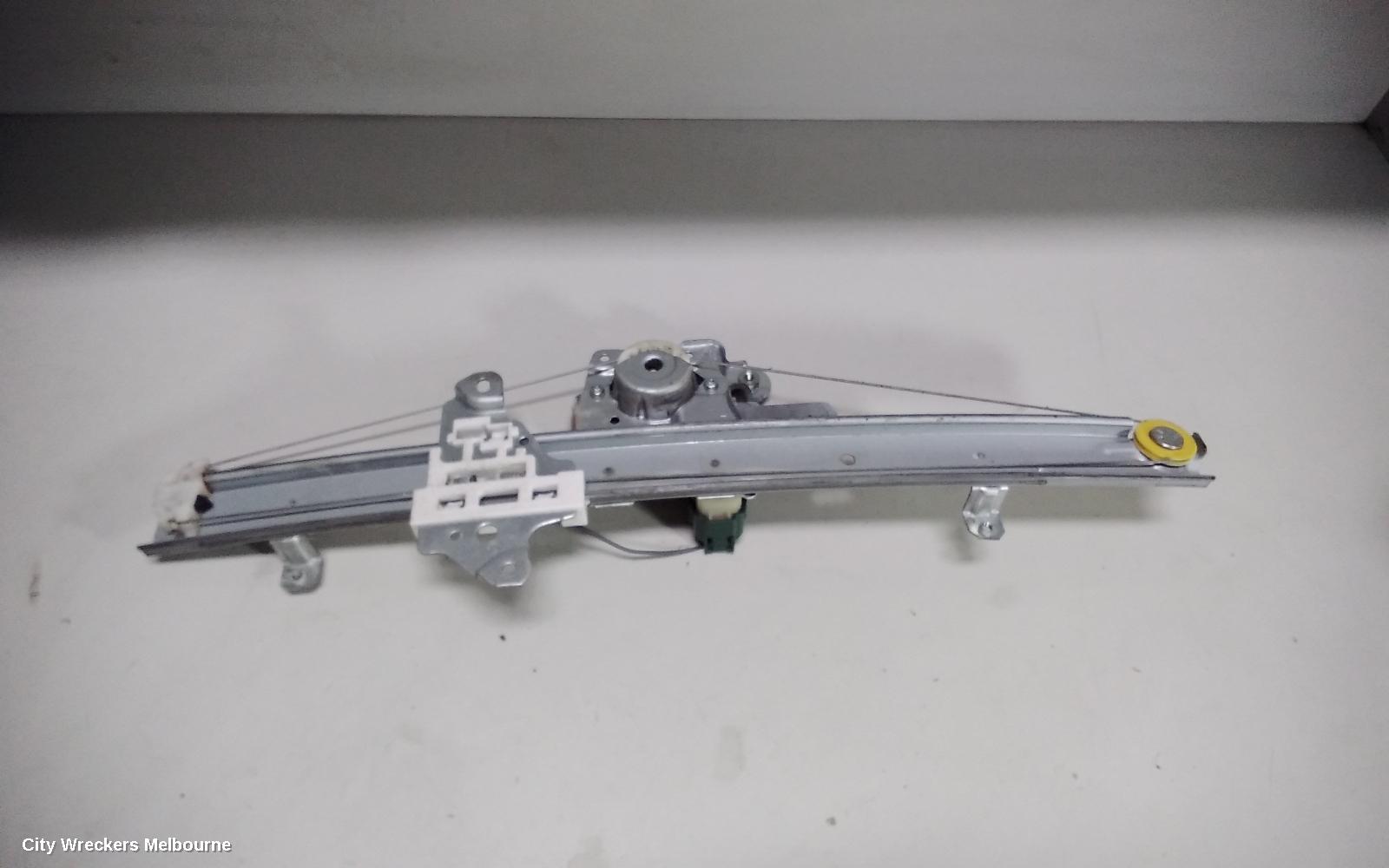 RENAULT KALEOS LEFT FRONT WINDOW REG/MOTOR, XZG, 05/2016 ONWARDS
