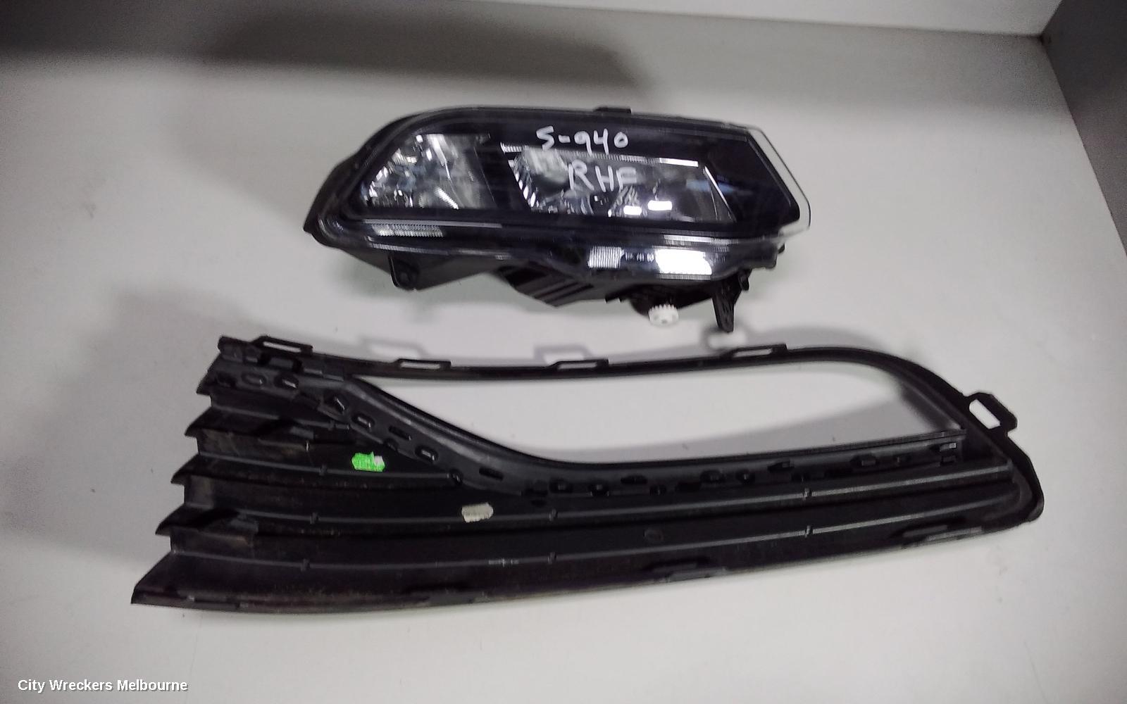 VOLKSWAGEN POLO RIGHT INDICATOR/FOG/SIDE, BUMPER FOGLAMP, W/ DAYTIME RUNNING LAMP, 6R, 05/2014 - 09/2017