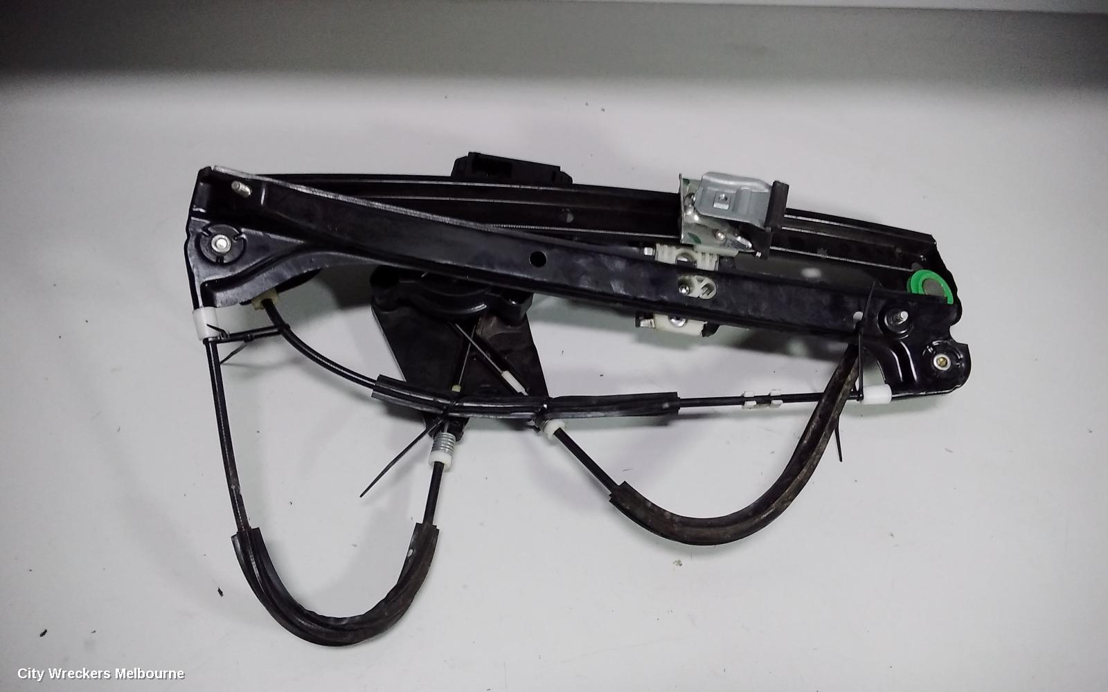 VOLKSWAGEN POLO RIGHT FRONT WINDOW REG/MOTOR, 6R, POWER, 5DR HATCH, 05/2014 - 09/2017