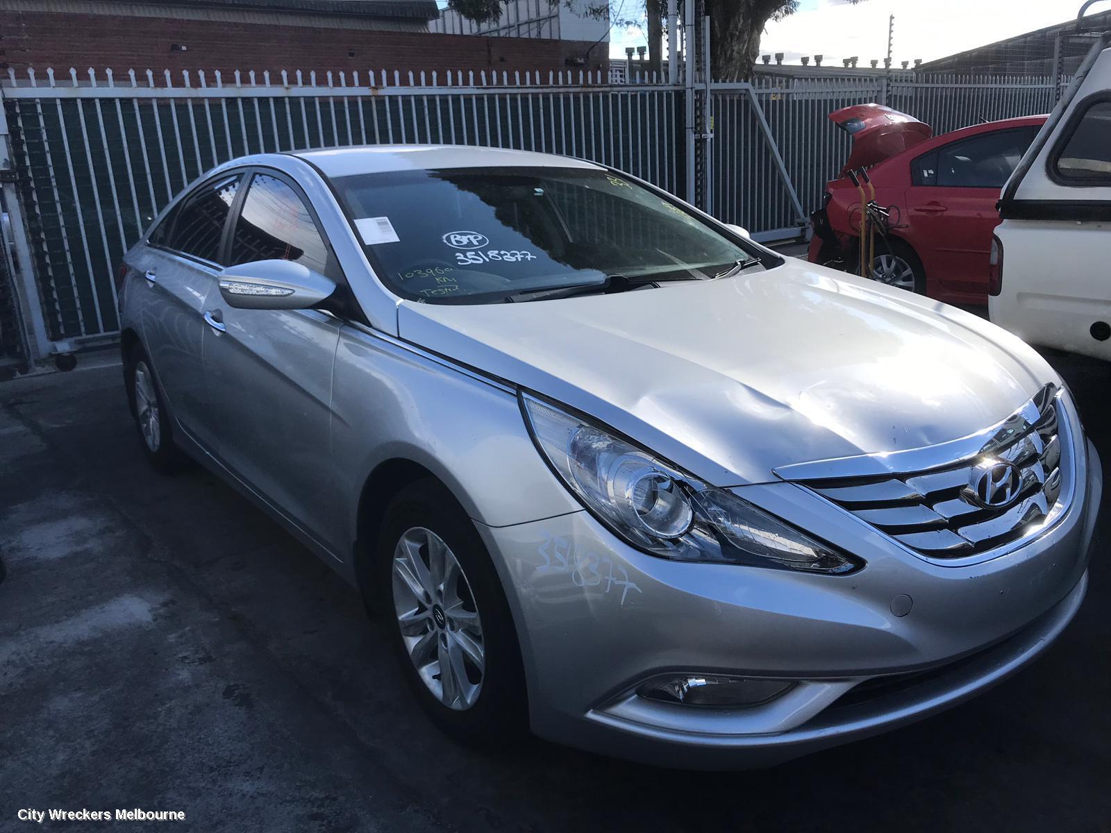 HYUNDAI I45 MOUNT, YF, 02/2010 - 05/2014