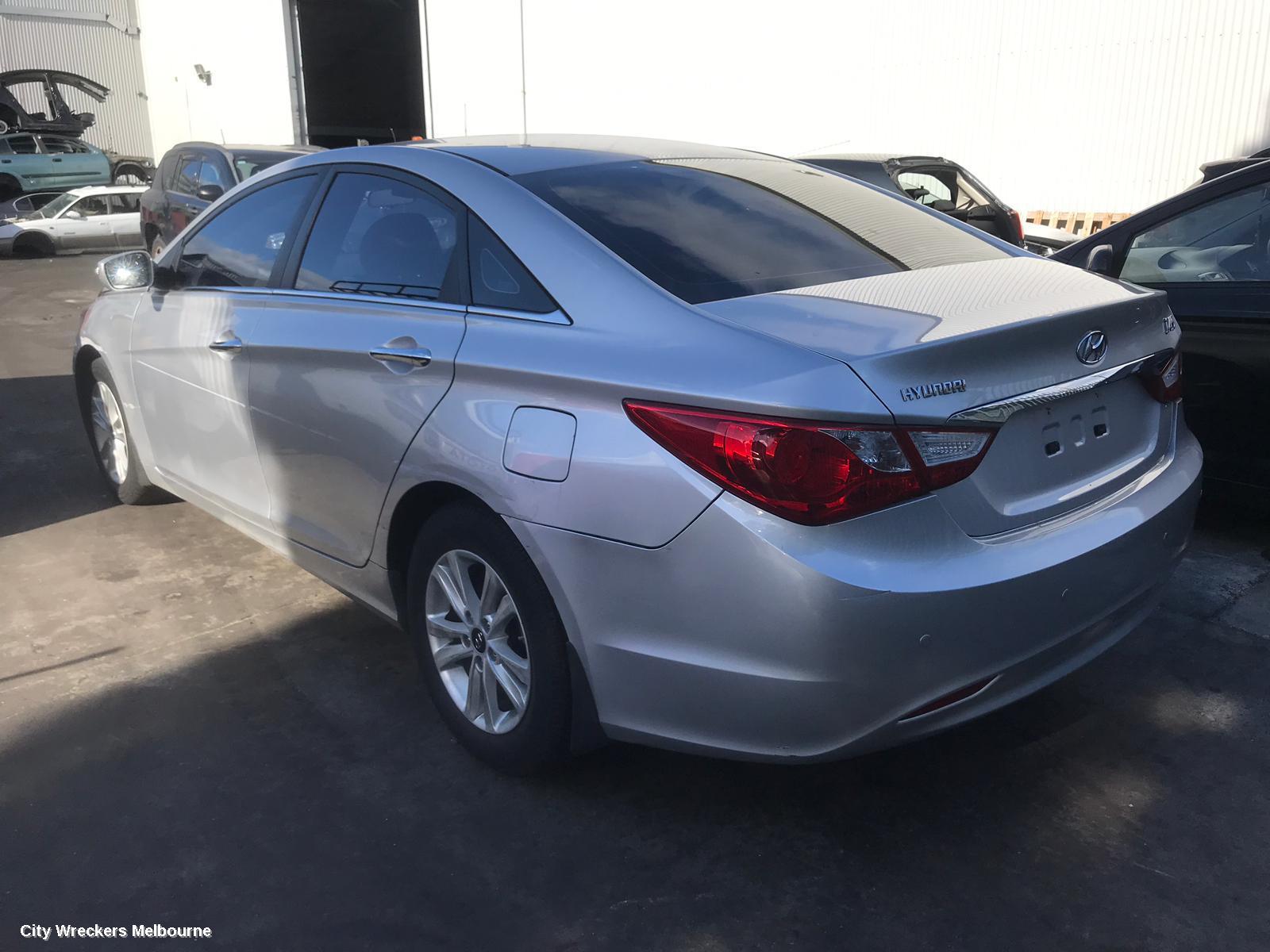 HYUNDAI I45 MOUNT, YF, 02/2010 - 05/2014
