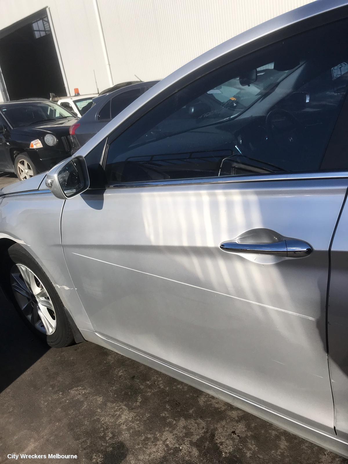 HYUNDAI I45 MOUNT, YF, 02/2010 - 05/2014