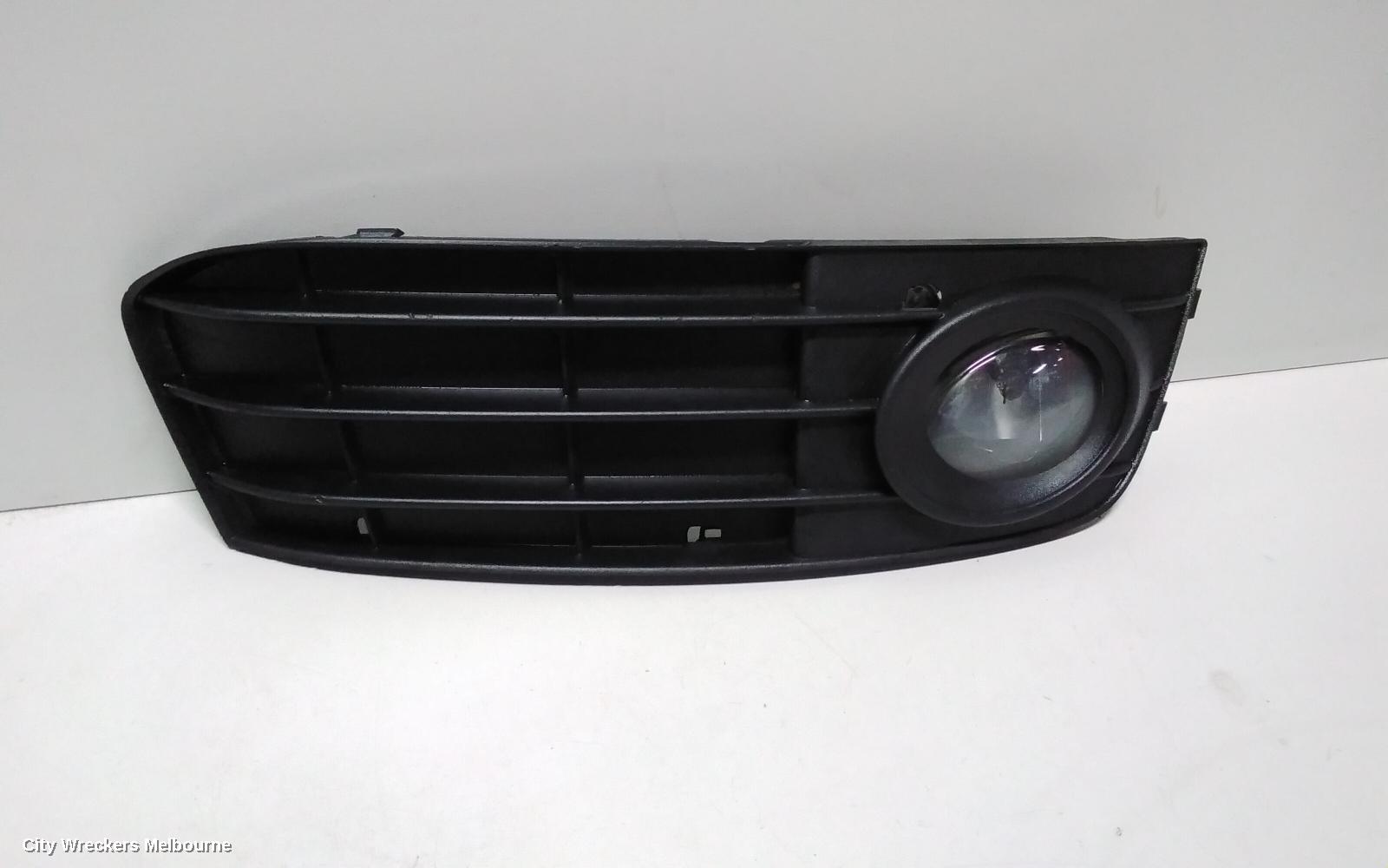 AUDI A4 RIGHT INDICATOR/FOG/SIDE, BUMPER FOGLAMP, B8 8K, 02/2008 - 06/2012