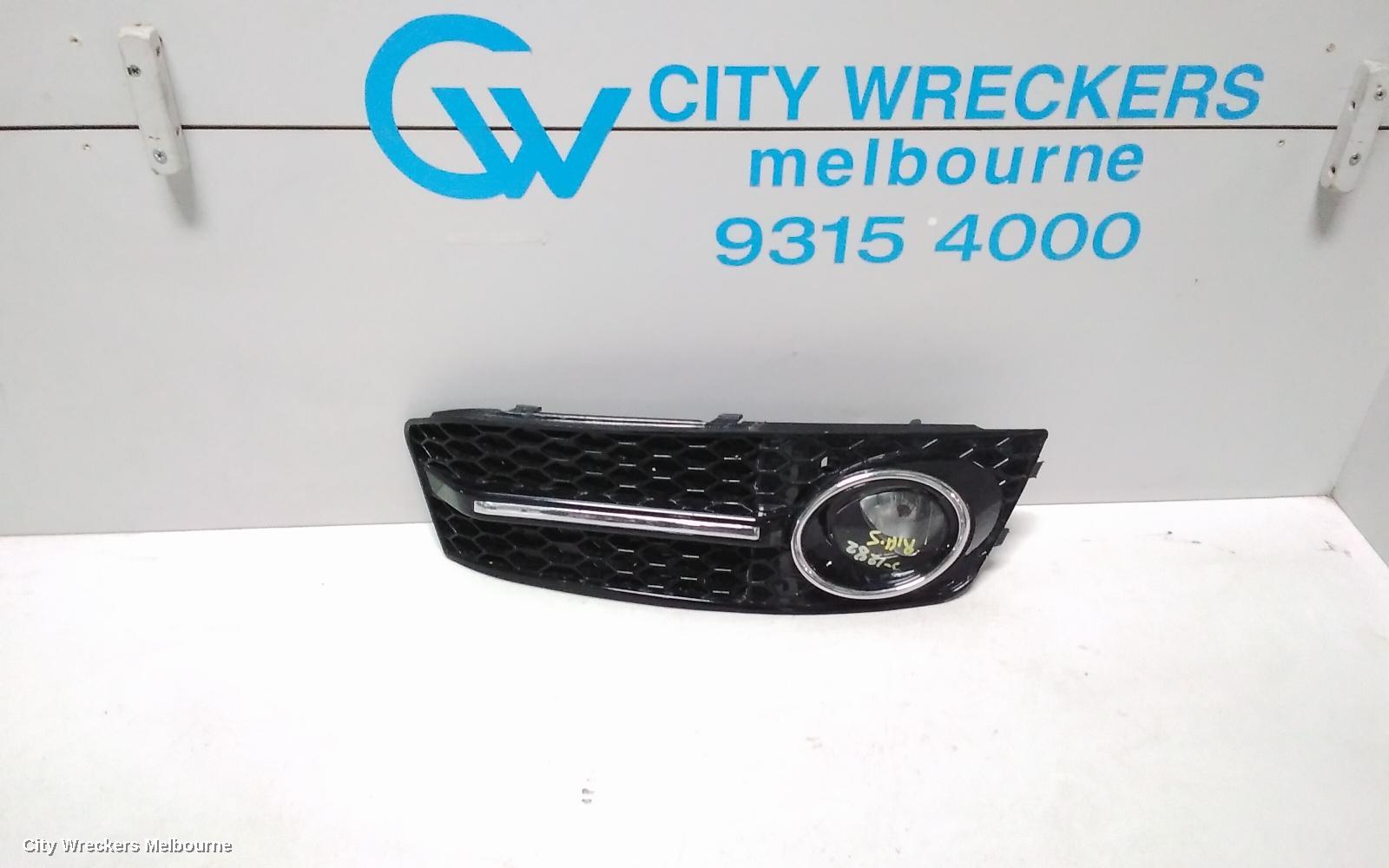 AUDI A4 RIGHT INDICATOR/FOG/SIDE, BUMPER FOGLAMP, B8 8K, 02/2008 - 06/2012