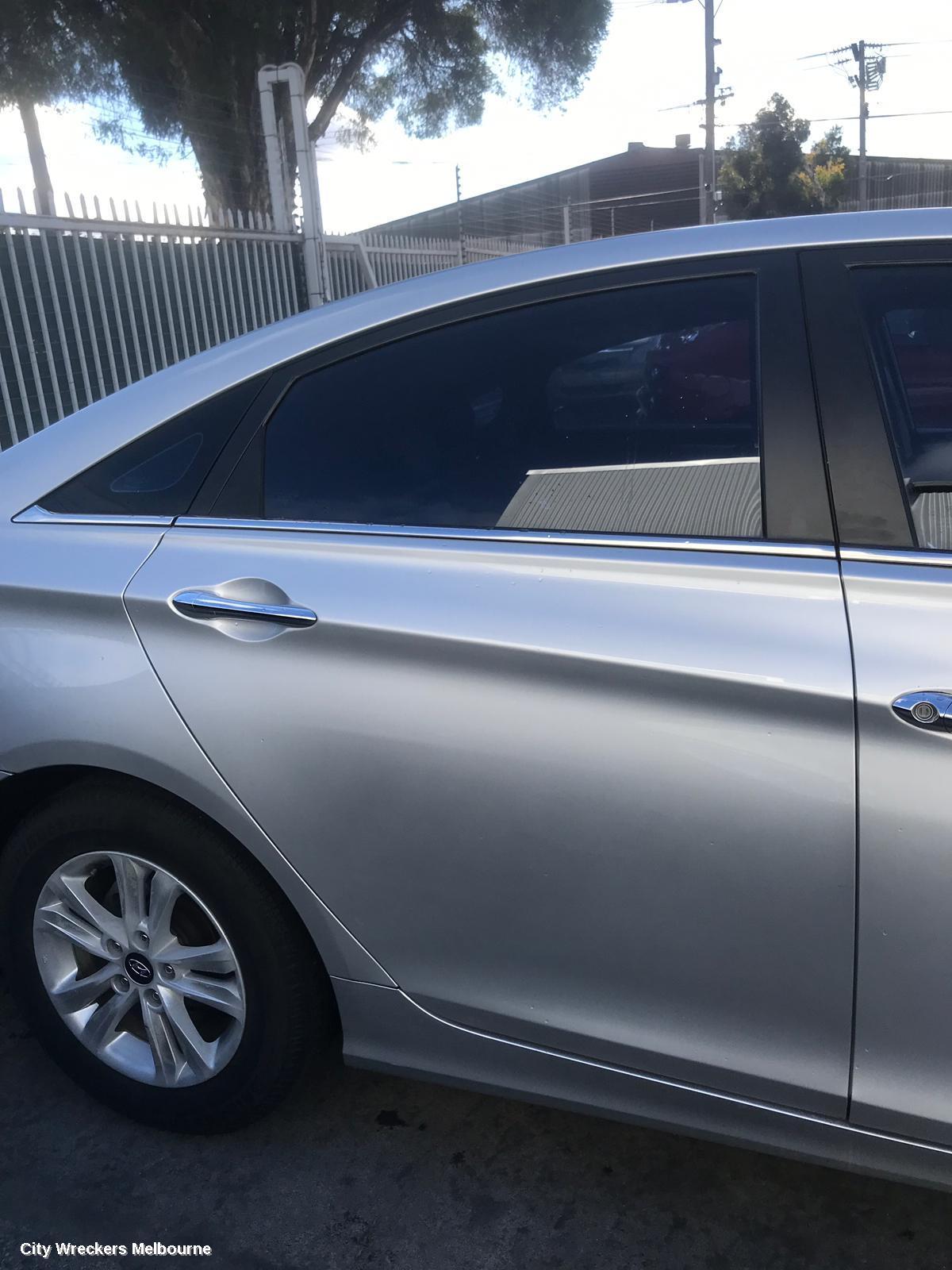 HYUNDAI I45 MOUNT, YF, 02/2010 - 05/2014