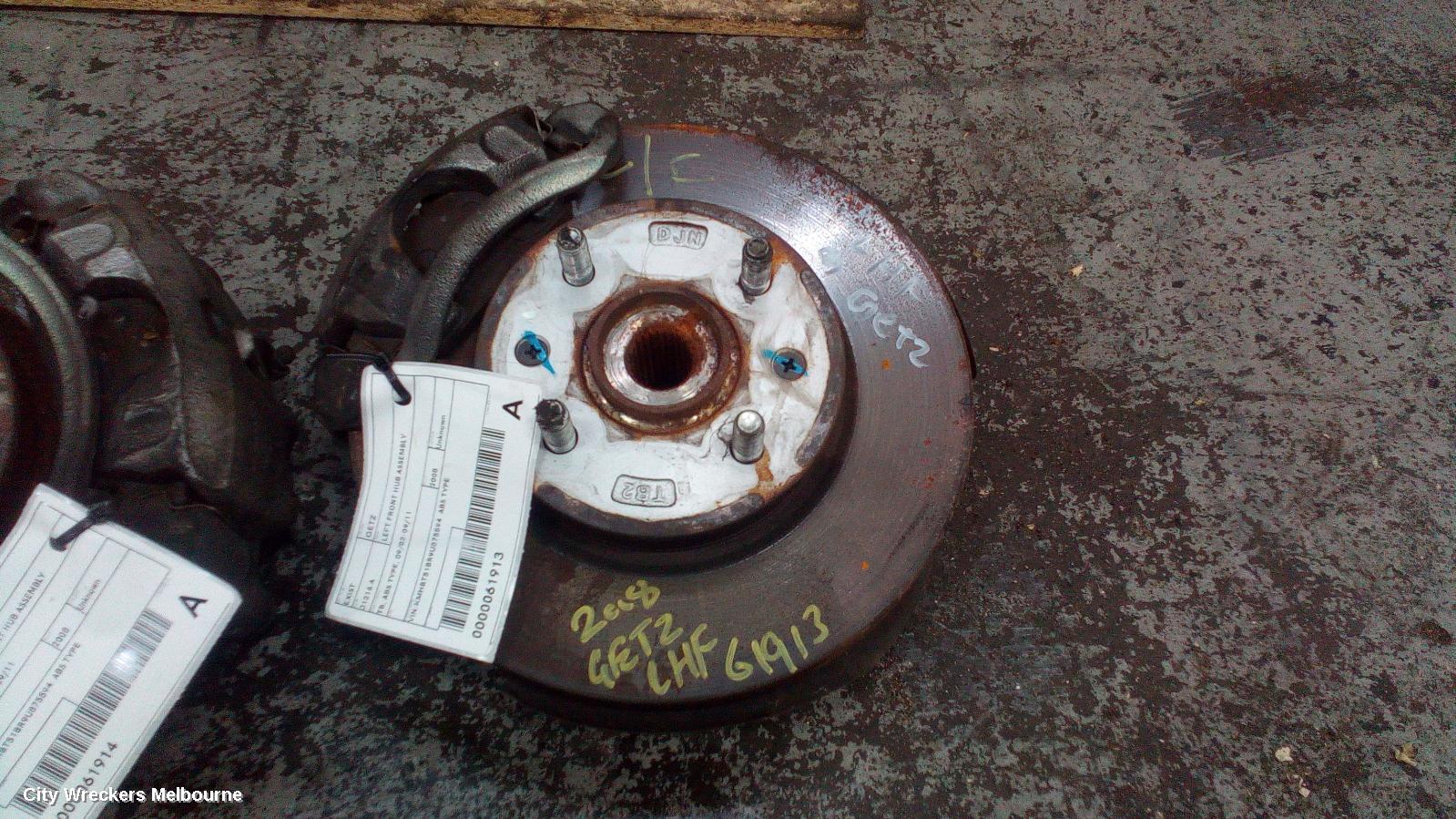 HYUNDAI GETZ LEFT FRONT HUB ASSEMBLY, TB, ABS TYPE, 14IN DISC TYPE, 09/2002 - 09/2011