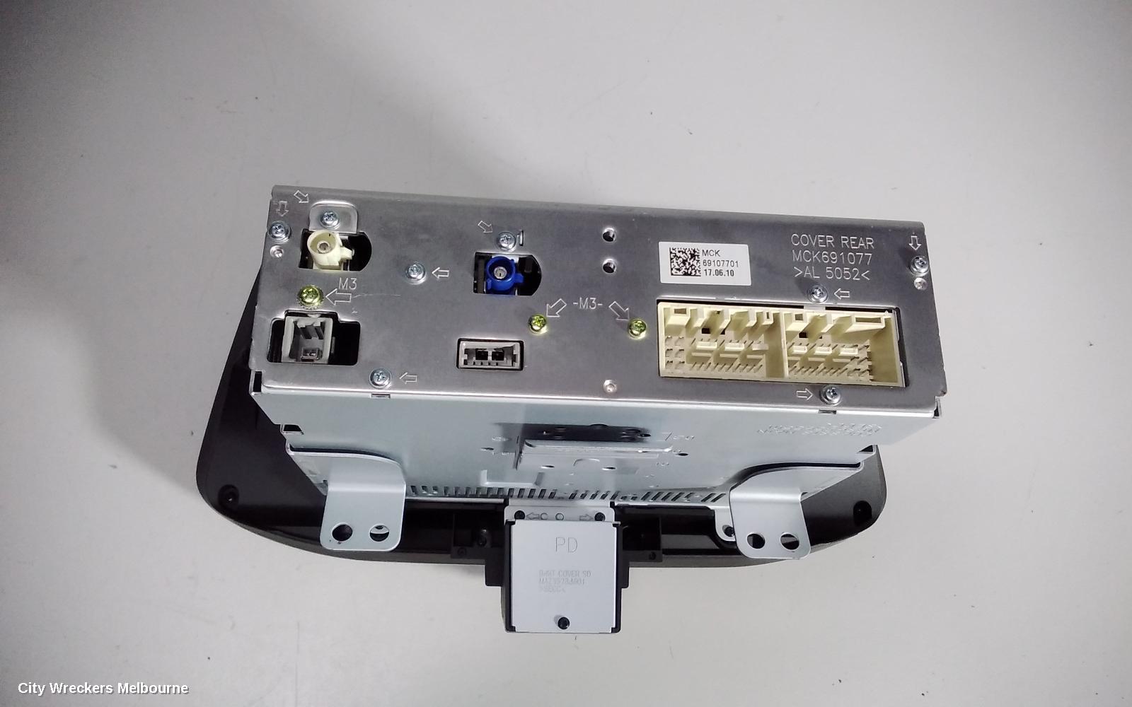 HYUNDAI I30 RADIO/CD/DVD/SAT/TV, HEAD UNIT & DISPLAY, 8 IN, SAT NAV/STANDARD AUDIO TYPE, (S. KOREA VIN KMHH), PD, HATCH, 03/2017 - 07/2020