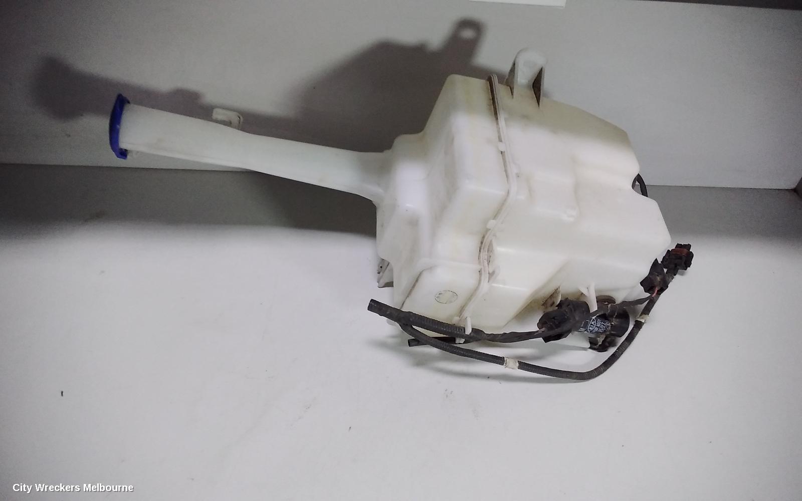 HYUNDAI I45 WASHER BOTTLE, WASHER BOTTLE, YF, 02/2010 - 04/2014
