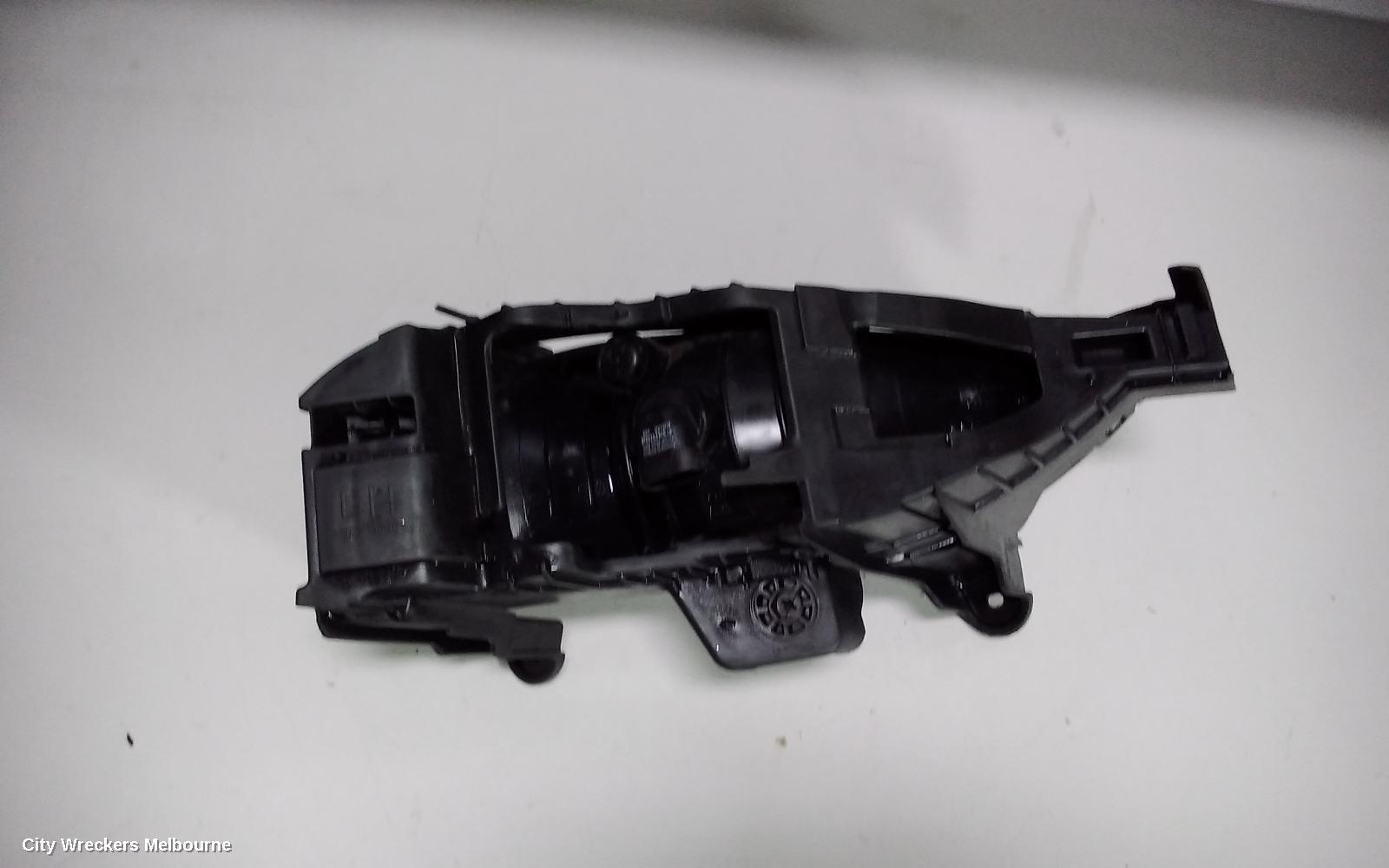 HYUNDAI I45 LEFT INDICATOR/FOG/SIDE, BUMPER FOGLAMP, YF, 02/2010 - 05/2013 (AUS ONLY)