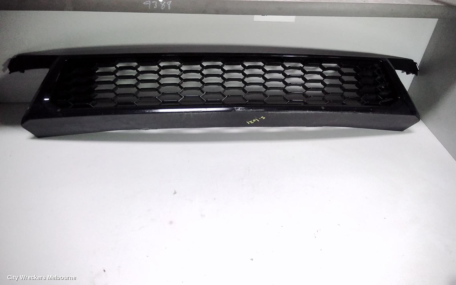 TOYOTA COROLLA GRILLE, BUMPER GRILLE (CENTRE), ZRE182R, HATCH, BLACK, ASCENT/LEVIN SX, 10/2012 - 03/2015
