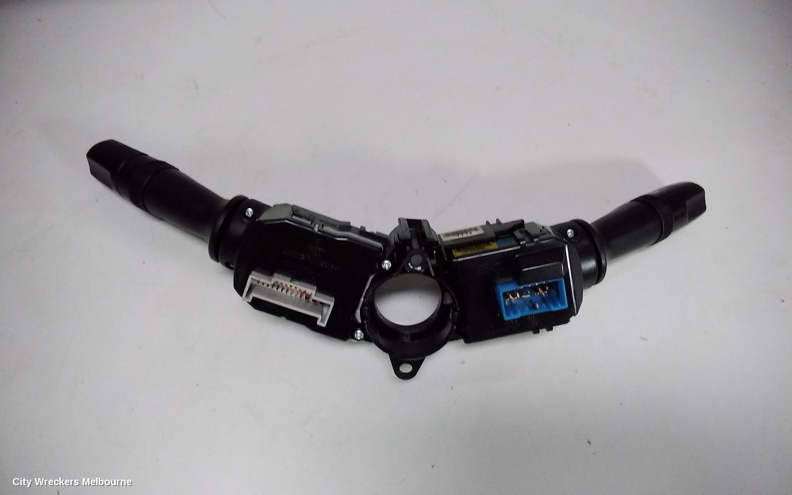HYUNDAI I45 COMBINATION SWITCH, FLASHER SWITCH, YF, 02/2010 - 04/2014