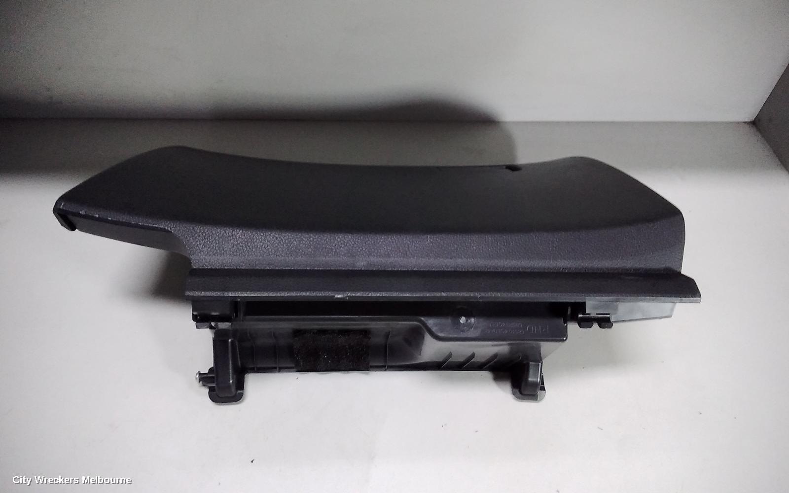NISSAN XTRAIL GLOVE BOX, T32, 03/2014 - 07/2022