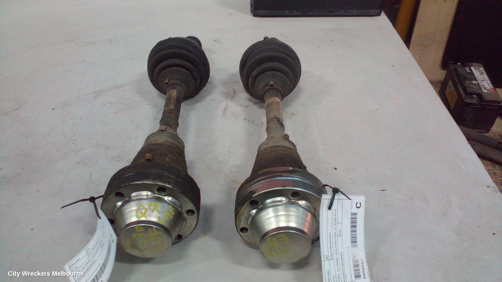 AUDI Q7 LEFT DRIVESHAFT, FRONT, 3.0, DIESEL, BUG/CASA CODE, 4L, 09/2006 - 09/2010