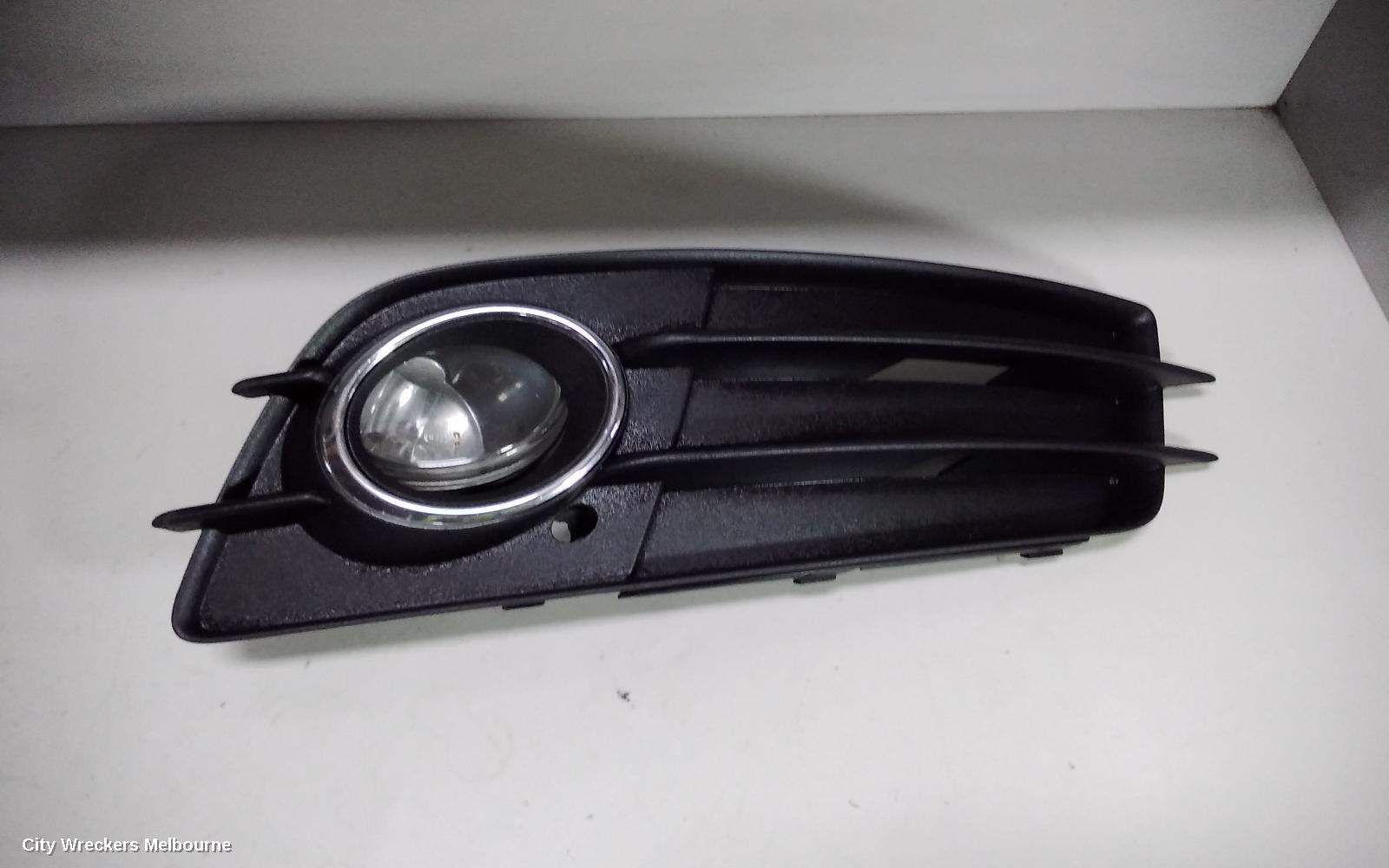 AUDI A4 RIGHT INDICATOR/FOG/SIDE, BUMPER FOGLAMP, B8 8K, 02/2008 - 06/2012
