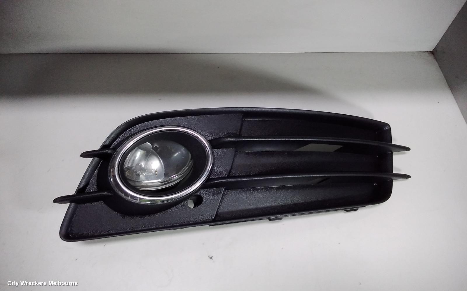 AUDI A4 RIGHT INDICATOR/FOG/SIDE, BUMPER FOGLAMP, B8 8K, 02/2008 - 06/2012