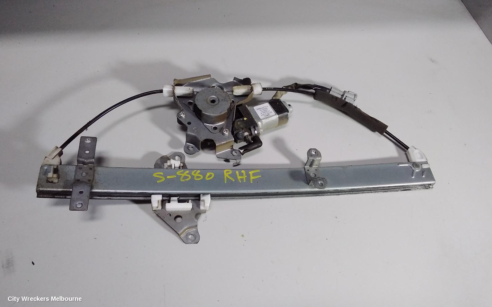 NISSAN NAVARA RIGHT FRONT WINDOW REG/MOTOR, D22, POWER, 06/2007 - 08/2015
