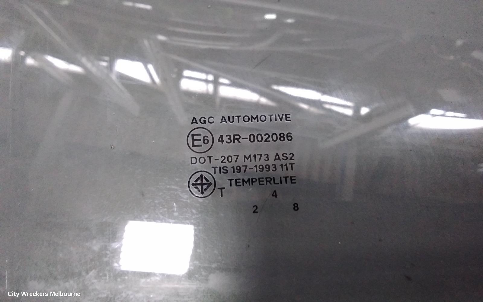 NISSAN NAVARA RIGHT FRONT DOOR WINDOW, D40 (VIN MNT), 09/2005 - 08/2015