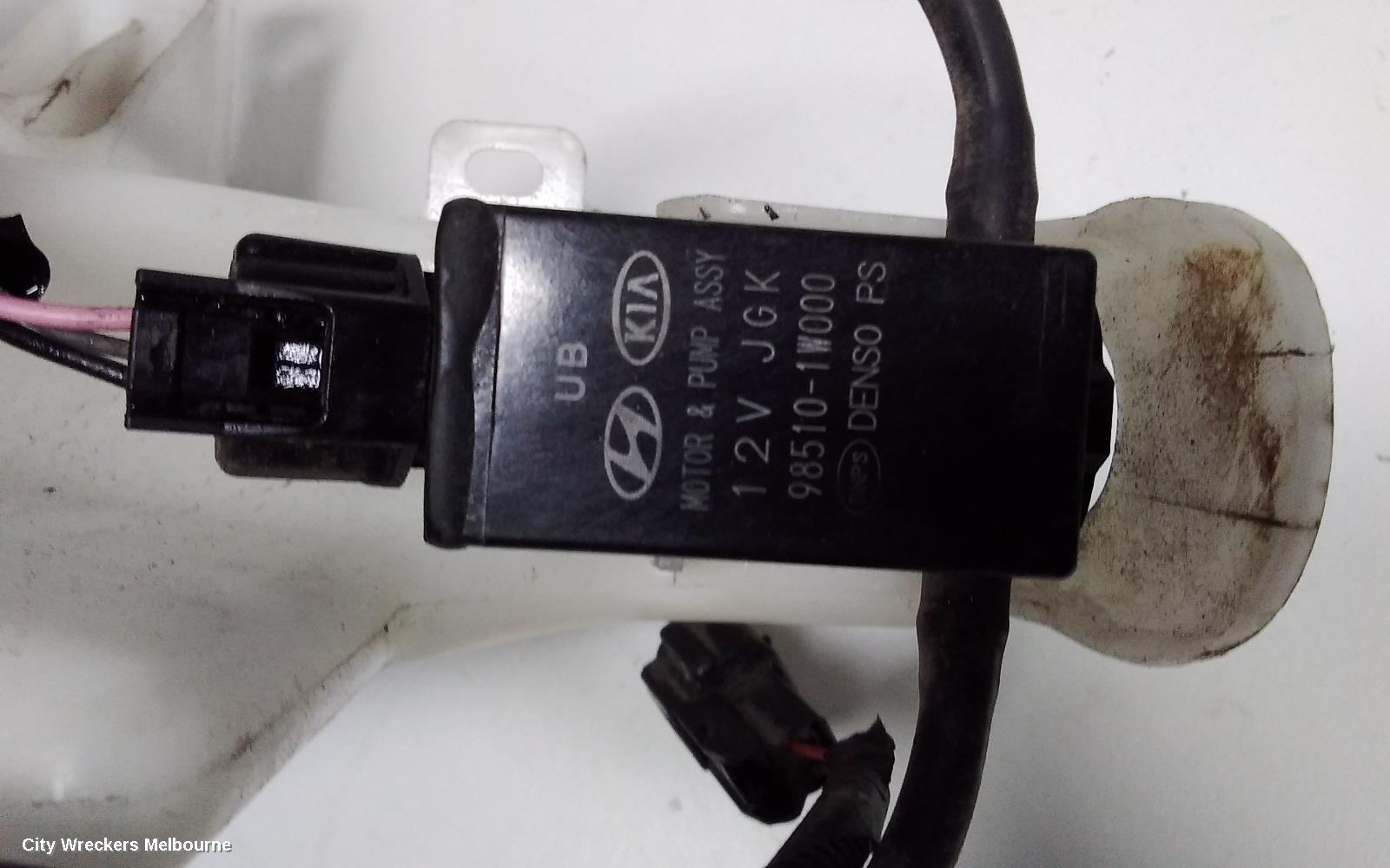 HYUNDAI I20 WASHER BOTTLE, WASHER BOTTLE MOTOR, PB, 07/2010 - 12/2015