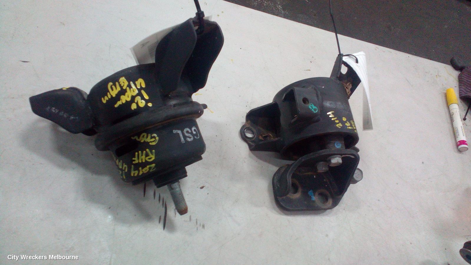 HYUNDAI I20 MOUNT, PB 04/2010 - 12/2015