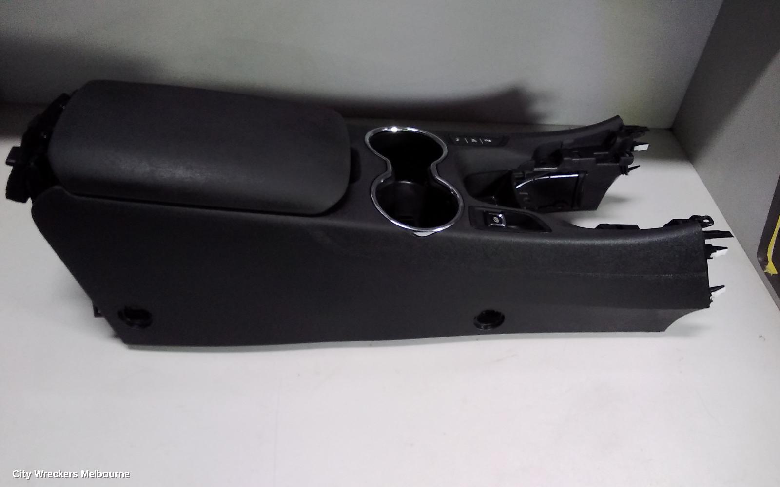 HOLDEN COMMODORE CONSOLE, VF, 05/2013 - 12/2017