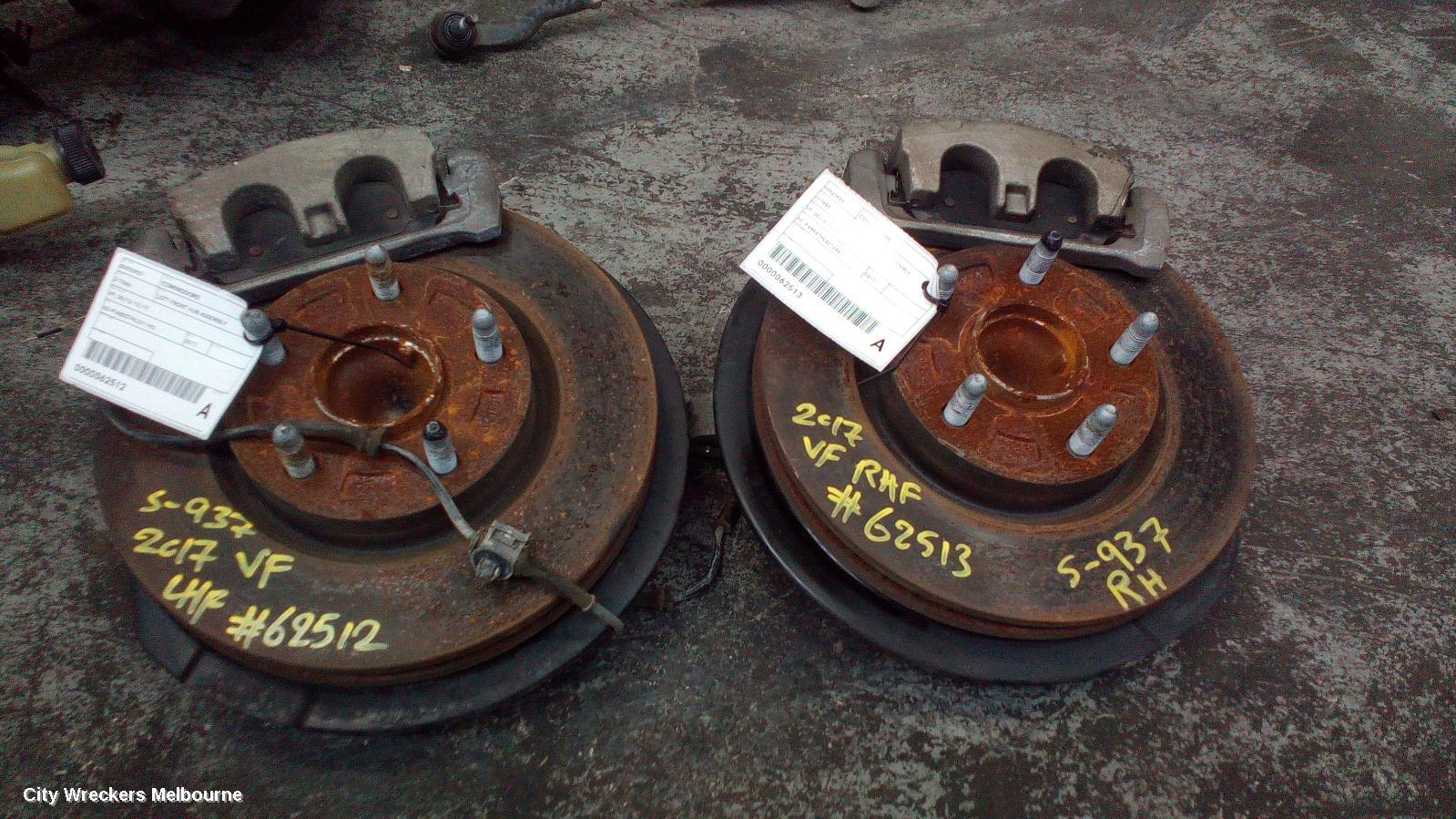 HOLDEN COMMODORE LEFT FRONT HUB ASSEMBLY, VF, 05/2013 - 12/2017