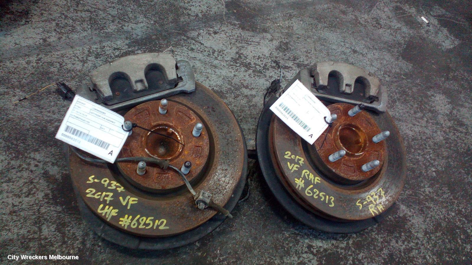 HOLDEN COMMODORE LEFT FRONT HUB ASSEMBLY, VF, 05/2013 - 12/2017