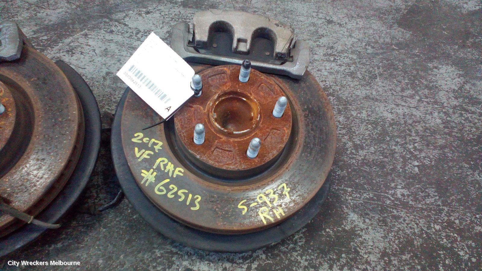 HOLDEN COMMODORE RIGHT FRONT HUB ASSEMBLY, VF, 05/2013 - 12/2017