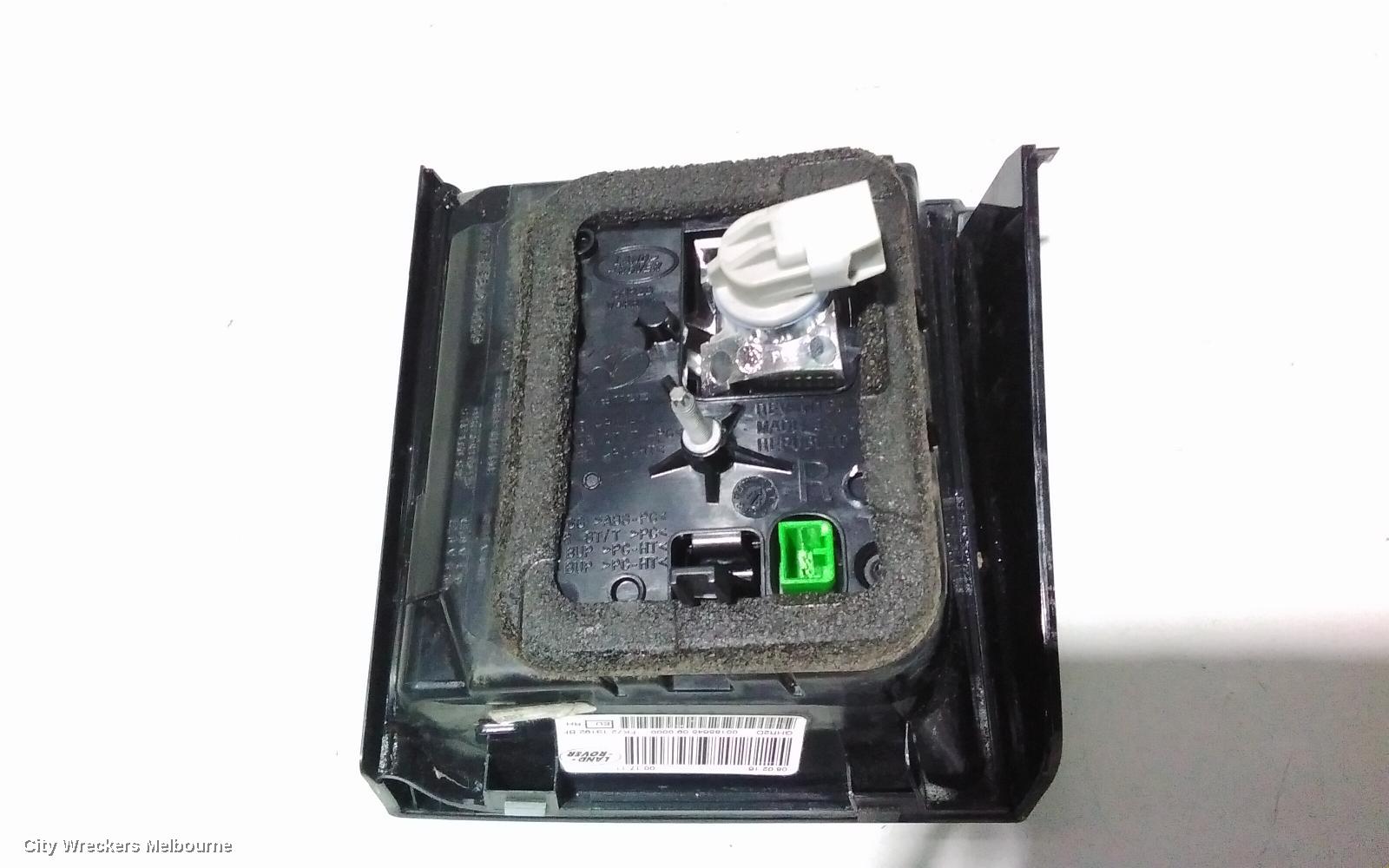LAND ROVER DISCOVERY SPORT REAR GARNISH, TAILGATE LAMP (RH SIDE), W/ THIN RED LINE, L550, 01/2015 - 06/2019