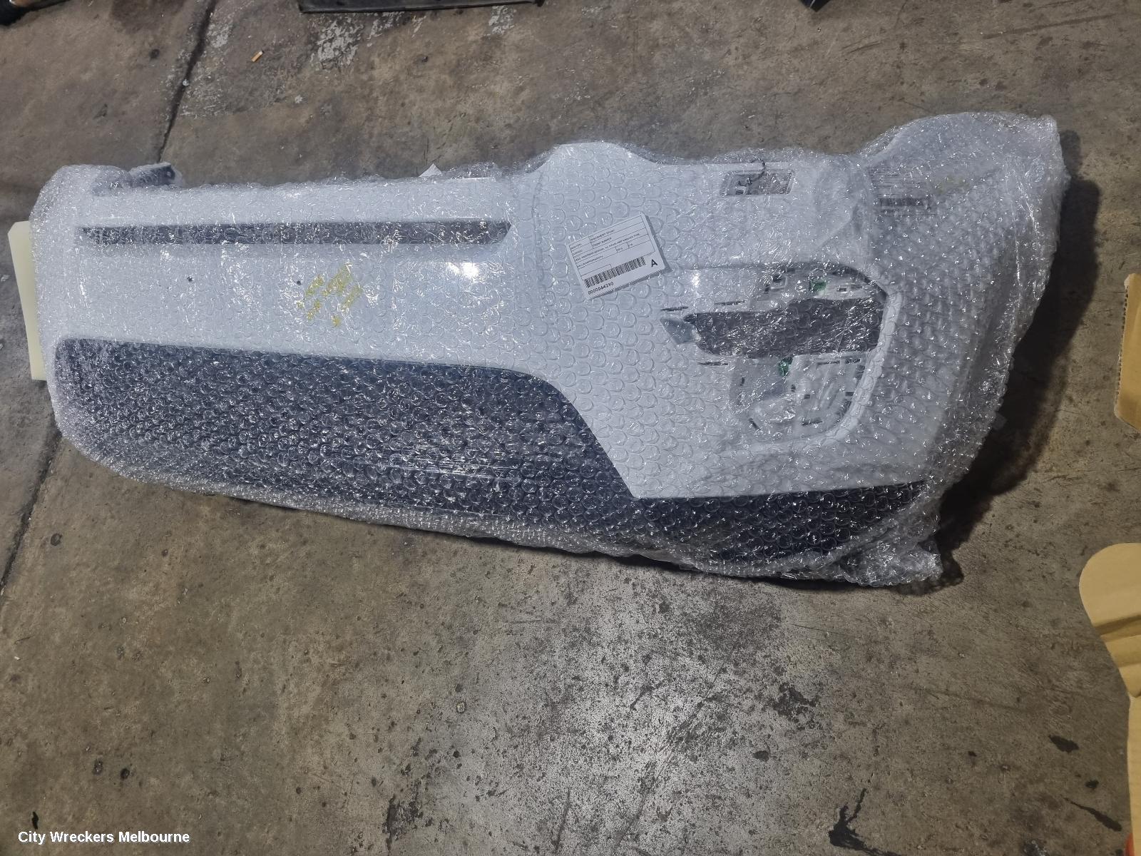 LAND ROVER DISCOVERY SPORT FRONT BUMPER, L550, NON PARK SENSOR, W/ HEADLAMP WASHER TYPE, 01/2015 - 06/2019